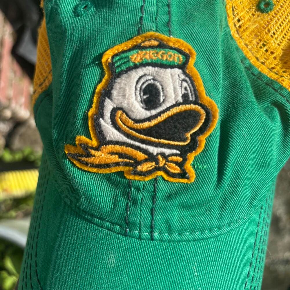 Vintage Oregon Ducks Zephyr Green Yellow Distressed Snapback Hat NCAA